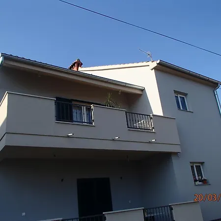 Emma Apartment *