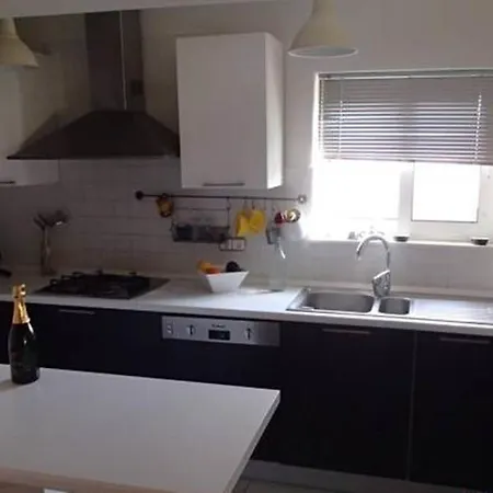 Emma Apartment *